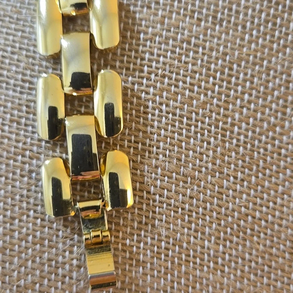Vintage Unsigned Gold-tone Metallic Choker - Picture 3 of 10
